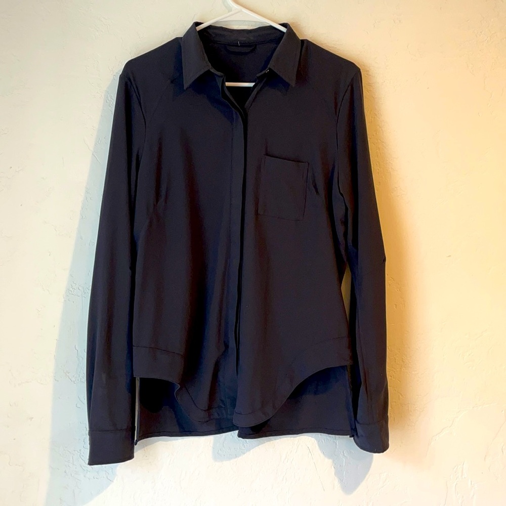EUC Lululemon Urbanite Button Down Shirt Black 8